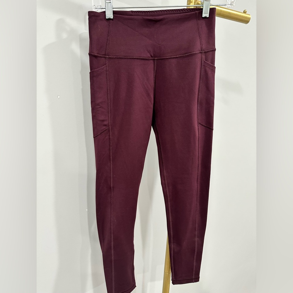 Victoria Secret High Rise 7/8 Length Burgundy Athletic Leggings